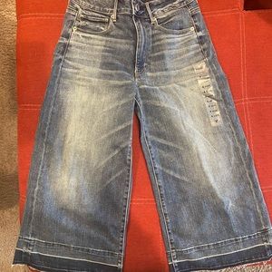 American Eagle - Wide Leg Crop Jeans - Size 4